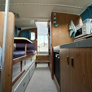 https://boat-with-ac-in-port-forum-2-bikes-included.catalonia-hotels.com
